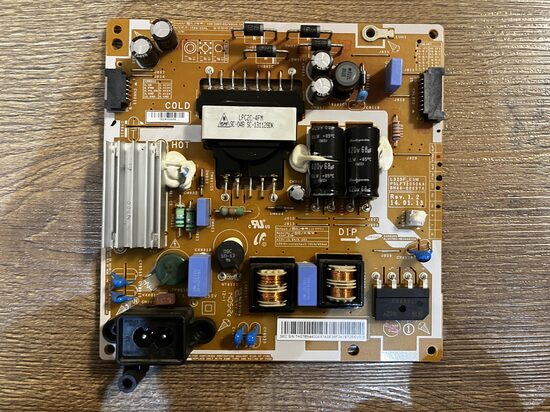 Maitinimo plokštė BN44-00697A