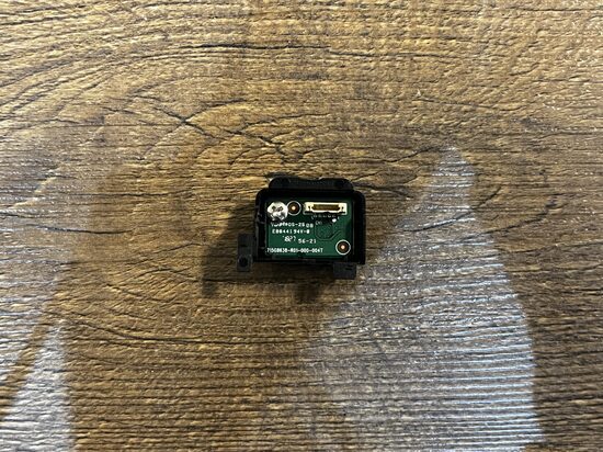 Išjungimo ir įjungimo mygtukas 715G8638-R01-000-004T