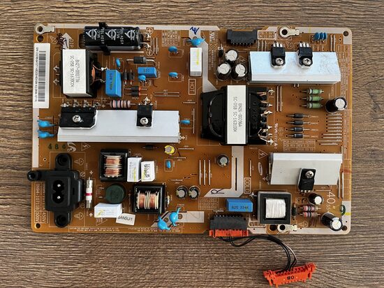 Maitinimo plokštė BN94-10711A