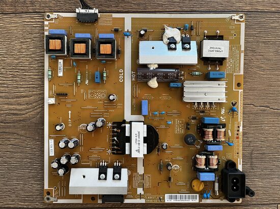 Maitinimo plokštė BN44-00709A