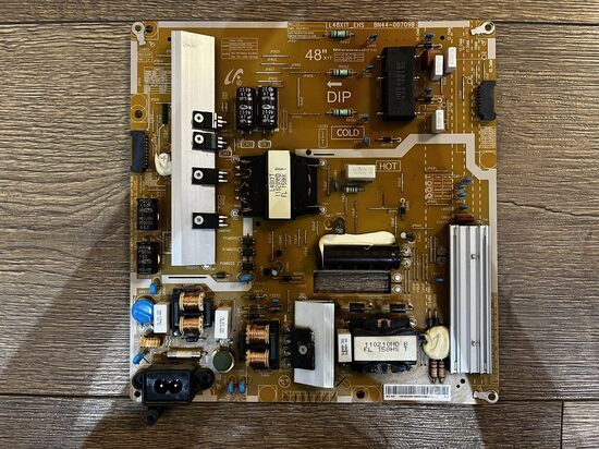 Maitinimo plokštė BN44-00709B