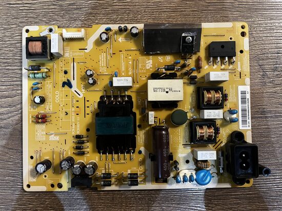 Maitinimo plokštė BN44-00852A