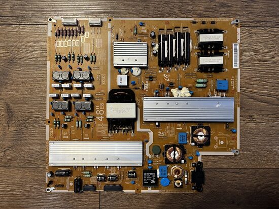 Maitinimo plokštė BN44-00833A