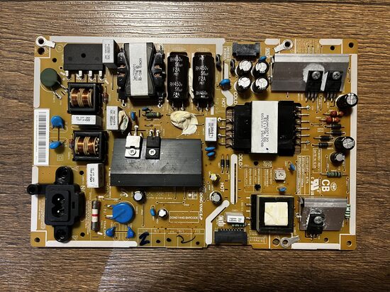 Maitinimo plokštė BN44-00806A