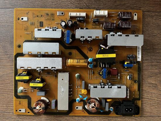 Maitinimo plokštė B55D-32E